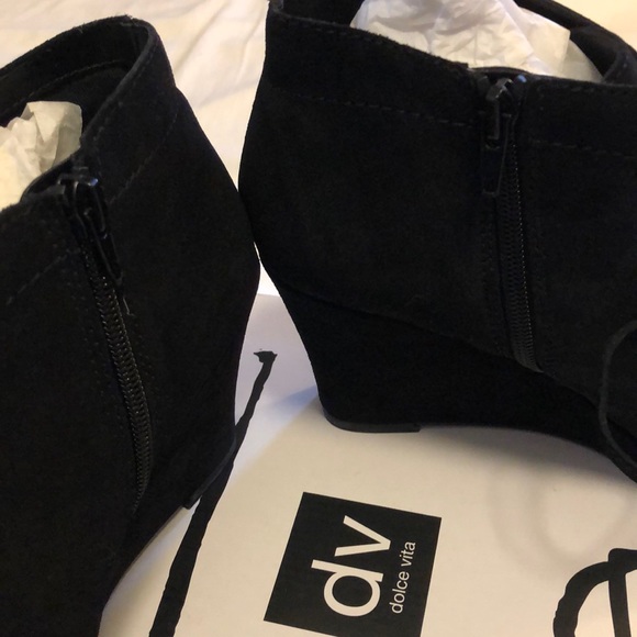 dv8 bates perforated wedge bootie